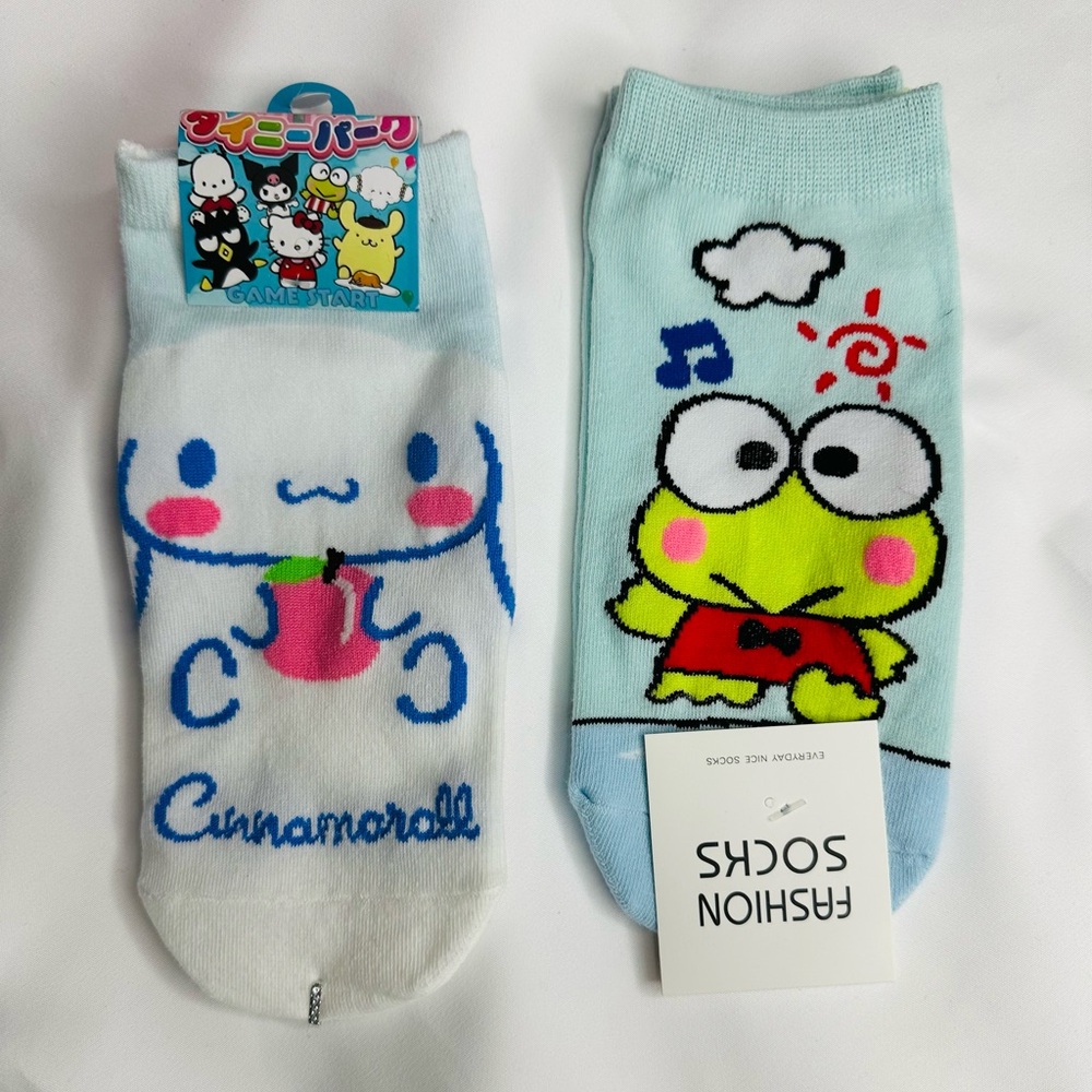Sanrio Comfortable Cinnamoroll & Kerropi Women's Short 2 Socks Bundle